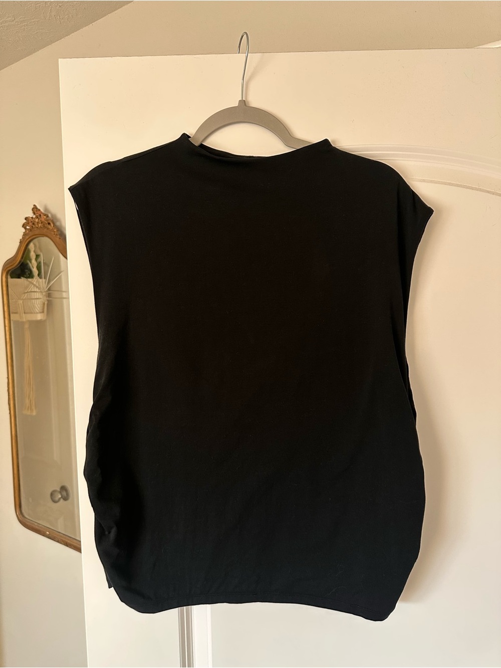 Abercrombie & Fitch Women's Black Sleeveless Tank Shell - XXL